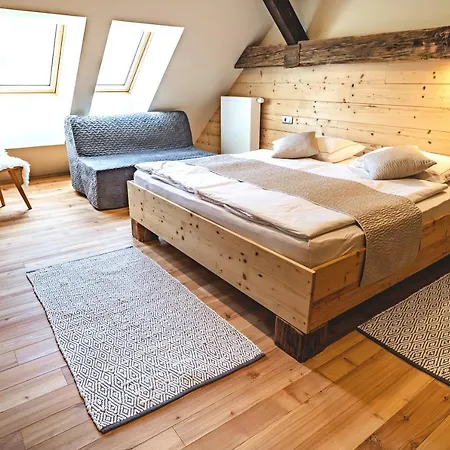 Tourist Farm Senkova Domacija ファームステイ