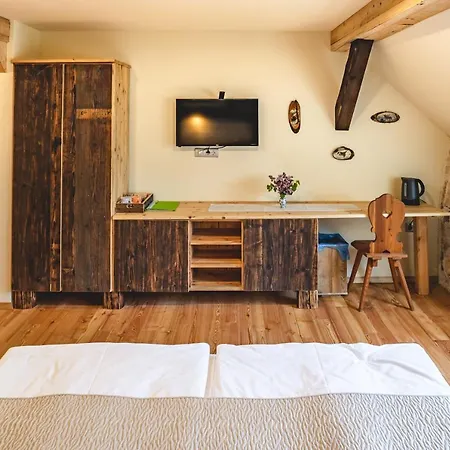 Tourist Farm Senkova Domacija ファームステイ