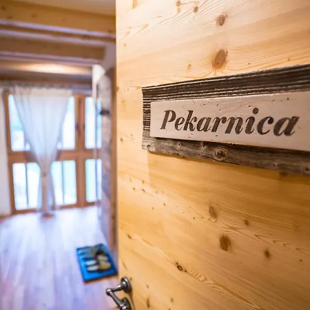 Tourist Farm Senkova Domacija ファームステイ ゴレンスカ地方