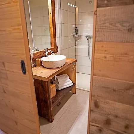 Tourist Farm Senkova Domacija ファームステイ ゴレンスカ地方