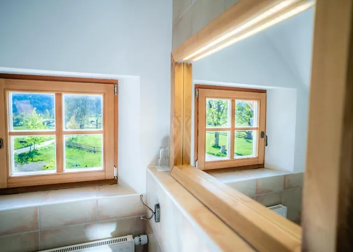 مزرعة للإقامة Tourist Farm Senkova Domacija *