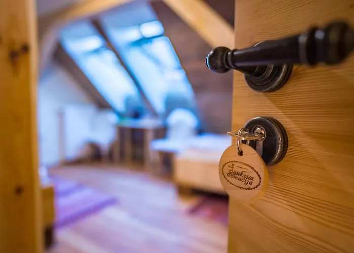 Tourist Farm Senkova Domacija مزرعة للإقامة